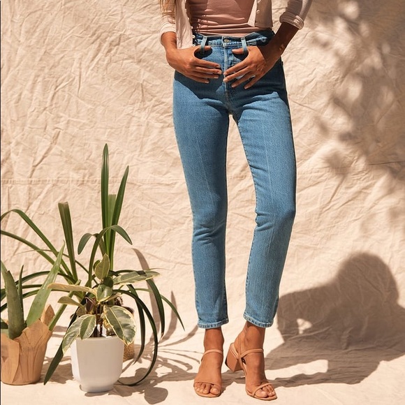 New Levi’s 501 Skinny Medium Wash High-Rise Jeans - Picture 2 of 8